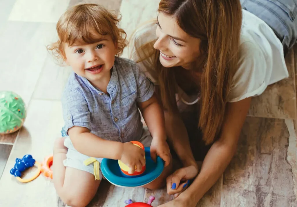 imgi_6_childMom_vinyl_1600x1600-1024x1024-landscape